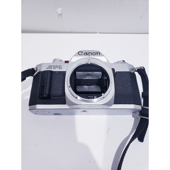 Canon AV-1 SLR Film Camera With 50mm f/1.8 Lens - Picture 10 of 10